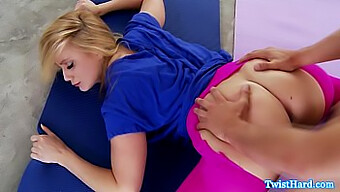 Aj Applegate Visar Upp Sina Deepthroating Färdigheter I En Elegant Yogavideo