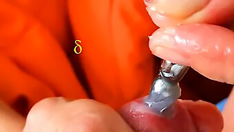 Kỹ Năng Vợ Nóng Bỏng Của Pia Có Hình Xăm Tỏa Sáng Trong Video Handjob Này