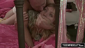 18+ Teen Blonde Ivy Wolfe Nhận Creampie Trong Ngày Sinh Nhật Của Mình