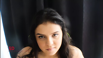 My Stepsister Offers Her Vagina In Exchange For My Silence - She Is A Webcam Performer (Part 2) - Spanish Porn