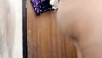 Desi Aunty Fingers And Speaks In Hindi In Full Video