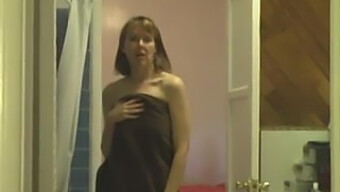 Stepmom'S Intimate Moments In The Bathroom