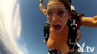 Spennende Skydiving-Eventyr: Kun For Medlemmer-Opplevelse Med Playboy-Modeller