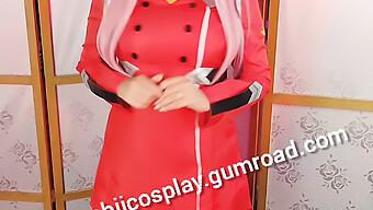 Zerotwo'S Natural Breasts And Big Tits In Christmas Cosplay