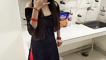 Indian Girlfriend Gets Fucked In The Kitchen In Homemade Video