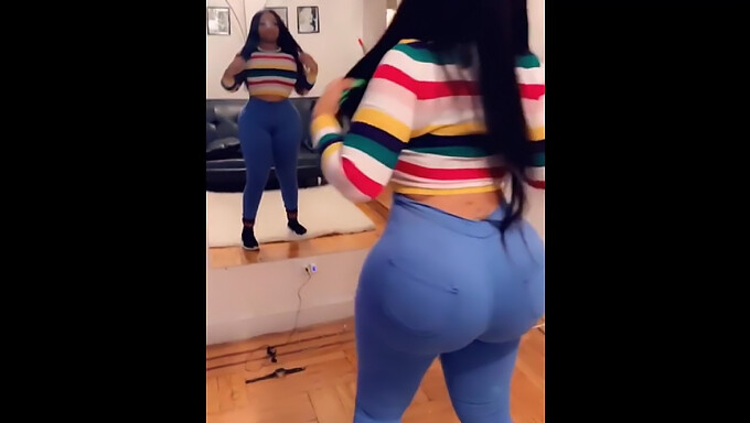 Cảnh quay twerking của người Mỹ gốc Phi với cảnh quay tốc độ cao