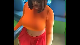 Get To Know The Name Of The Game With Velma Cosplay In This Video